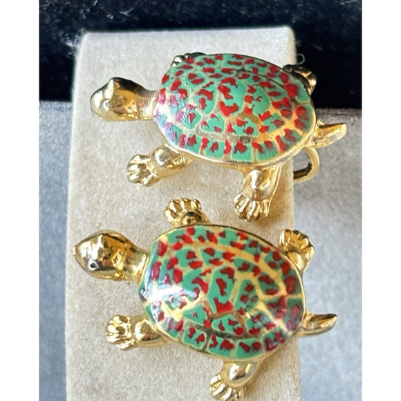 Lovely Vintage Green & Red Enamel Turtle Screw-back Earrings Gold-tone - Picture 15 of 16